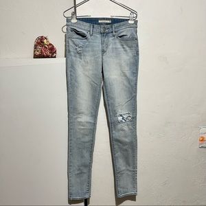 Levi’s 711 skinny jeans box:009: